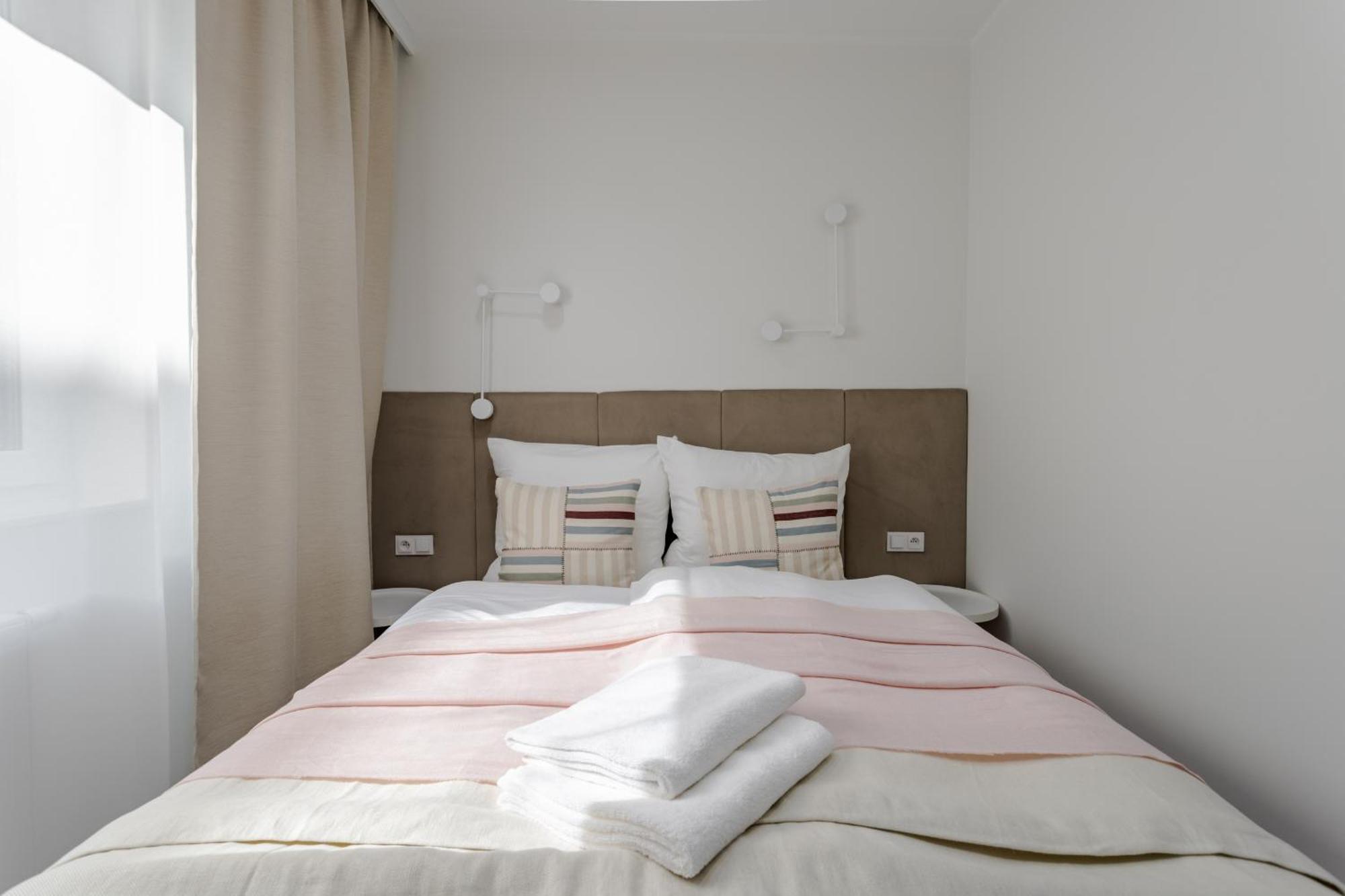 Nowoczesny Apartament Very Berry W Poznaniu Z Parkingiem I Biurkiem By Noclegi Renters Exterior foto